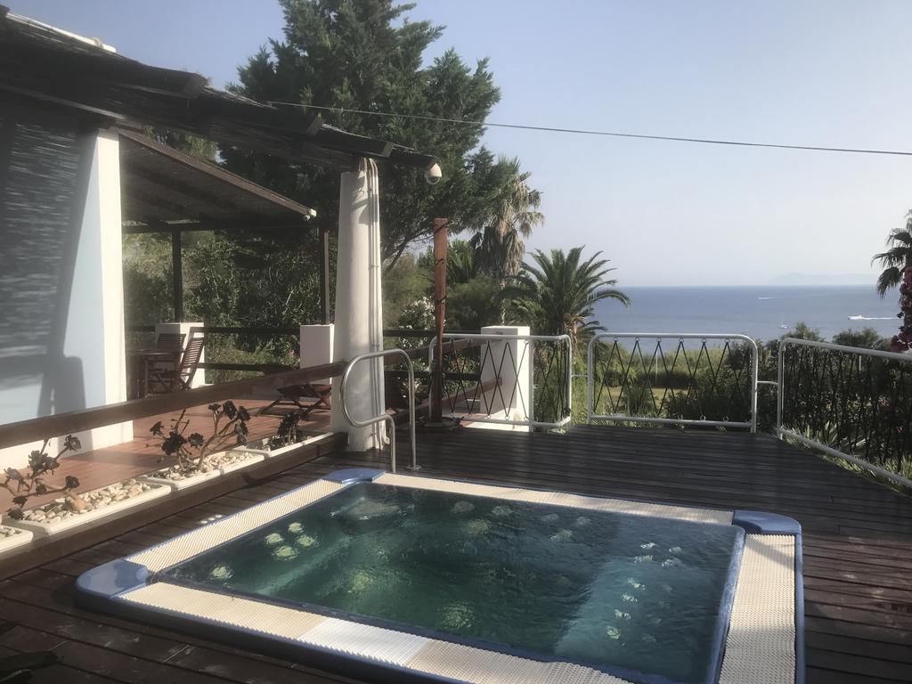 Cala Cavone Guest House Ponza Bagian luar foto